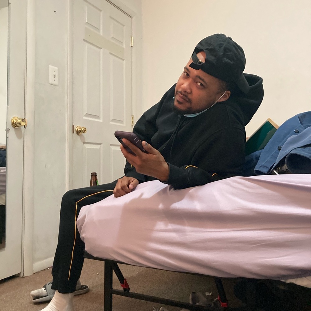 Meet your Posher, Dominic